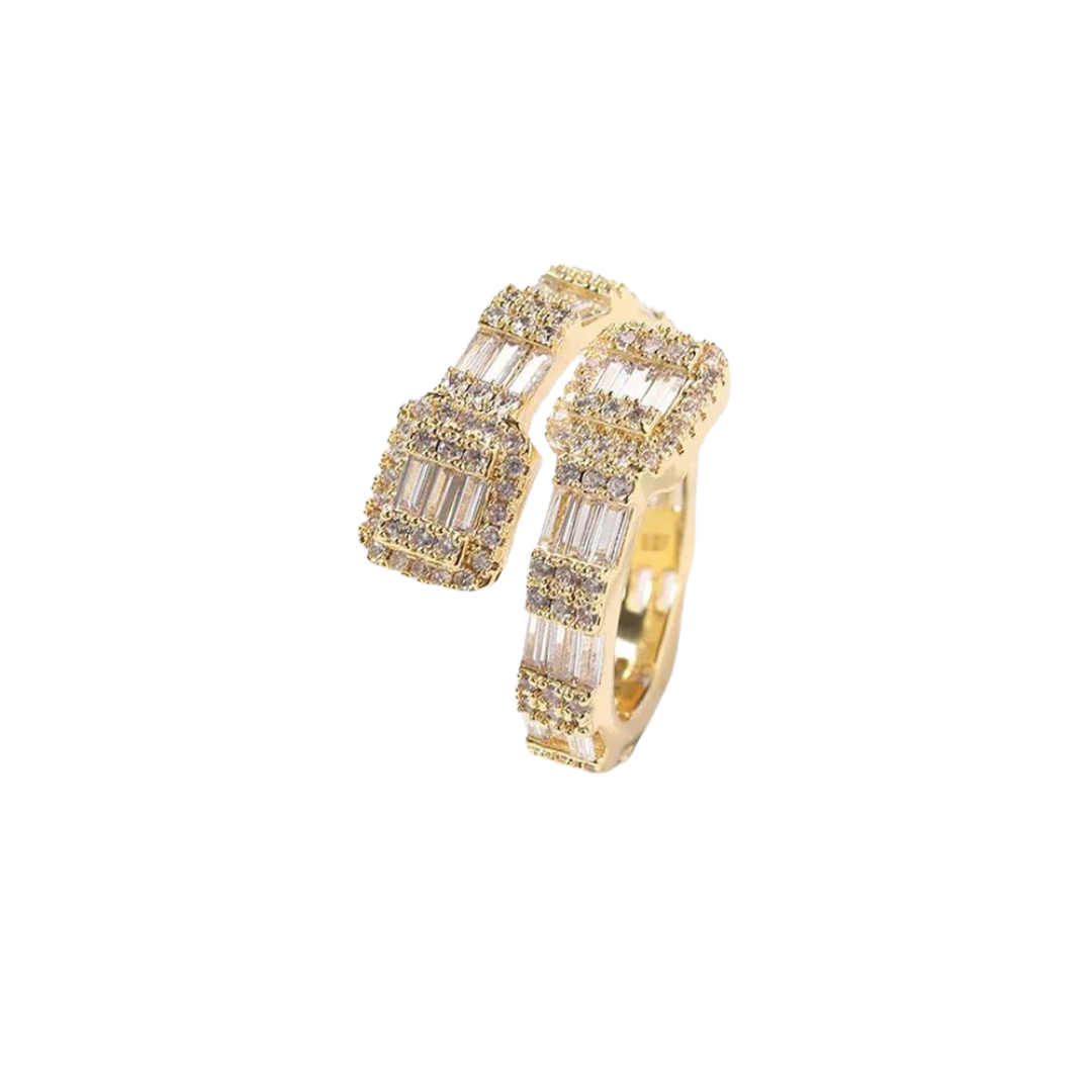 18k gold baguette ring featuring a row of sparkling baguette-cut gemstones set in a polished gold band.