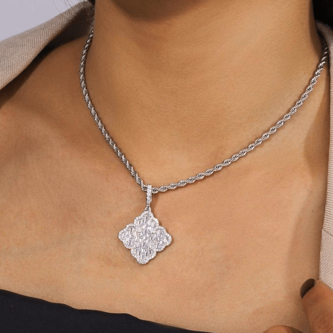 Women's model wearing the Clover Pendant in White Gold, emphasizing its elegant design and classic four-leaf clover motif for a chic and charming look.